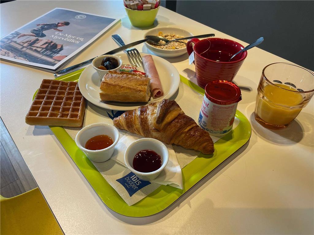Ibis Budget Cabourg Dives Sur Mer Restaurace fotografie